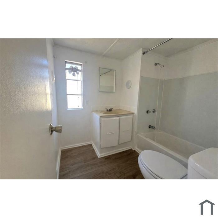 Sterlingwood second listing photo 3